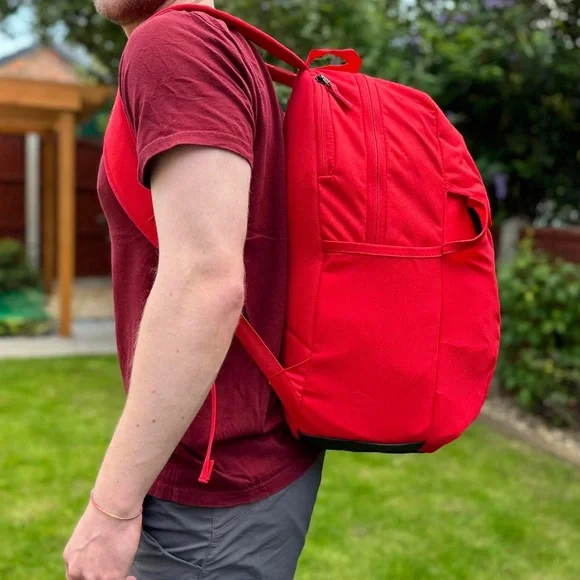 Nike red back pack - Picture 2 of 4